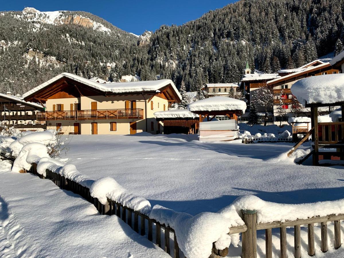 Appartamenti Cleva Canazei Dolomiti Luaran gambar